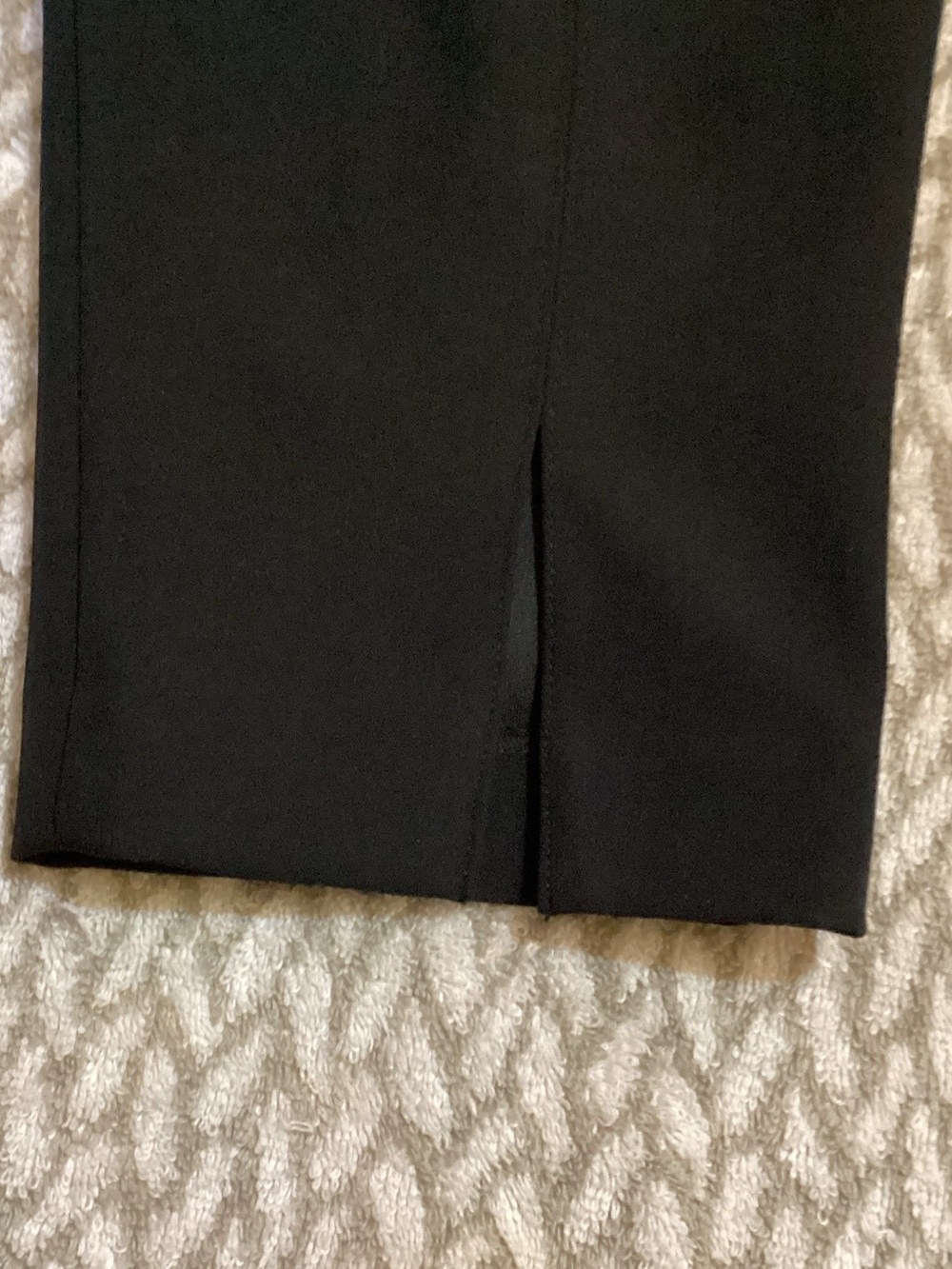 New Zara Capris Pants - Picture 7 of 7